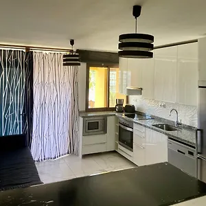 https://pueblo-canario-playa-fanabe.in-canary-islands.com